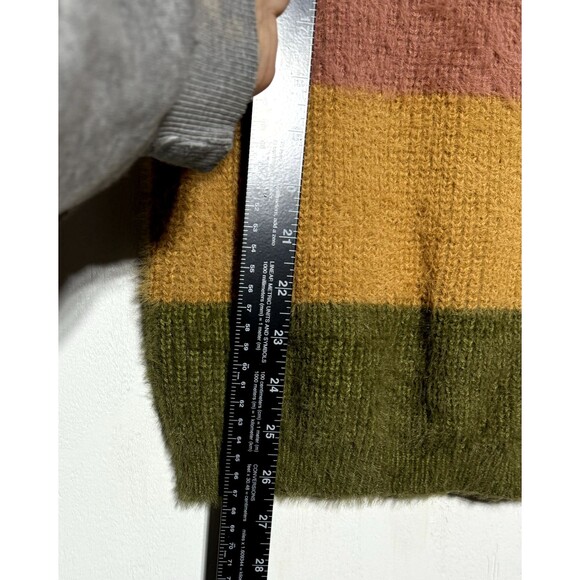 The Bluivy Women's Size Small Striped Colorblock Fuzzy Oversized Cozy Sweater - Picture 4 of 6
